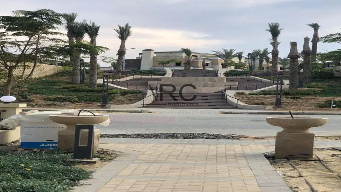 Stunning Villa in Prime Location for Sale in Sarai