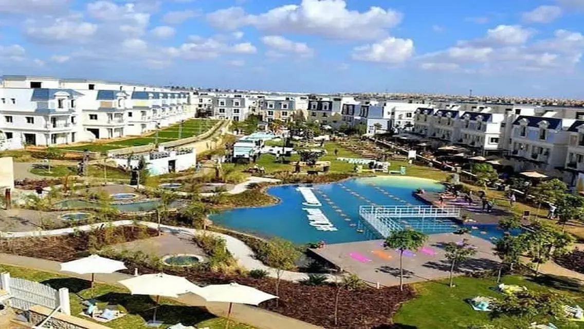Luxury Apartment of 280 Square Meters with a Major Landmark View