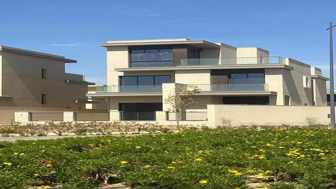 Luxury Villa for Sale with Stunning Views!