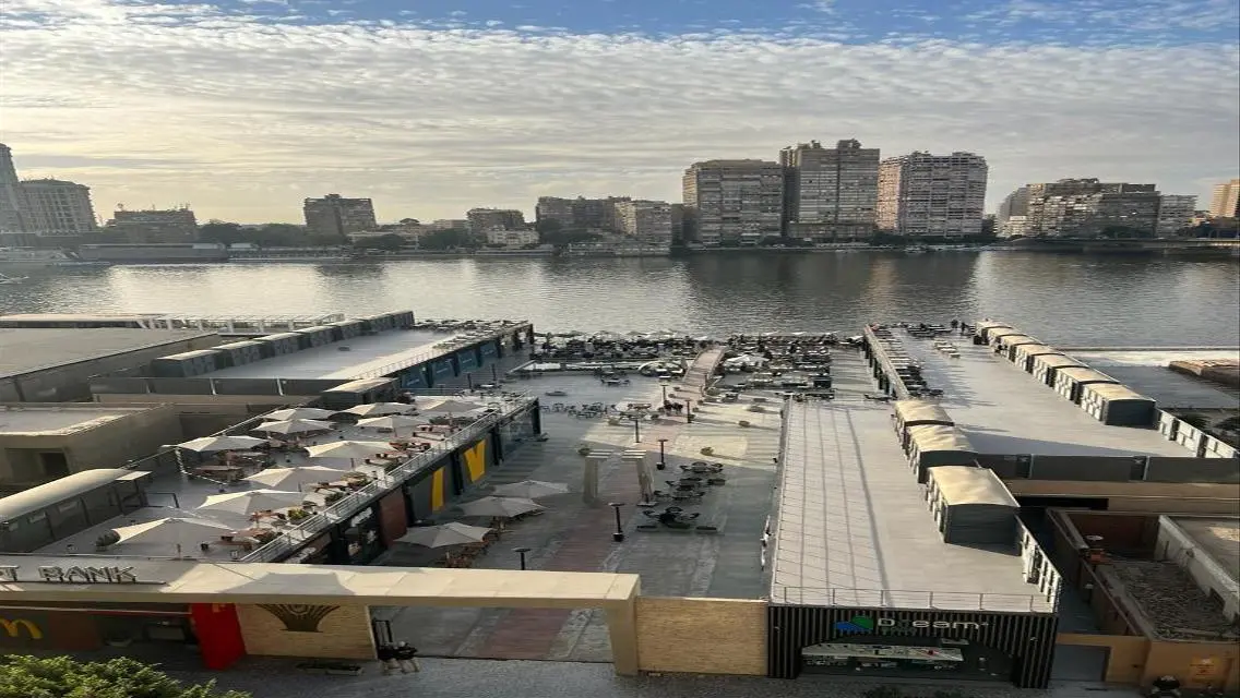 شقة فاخرة للإيجار 3 غرف في موقع متميز