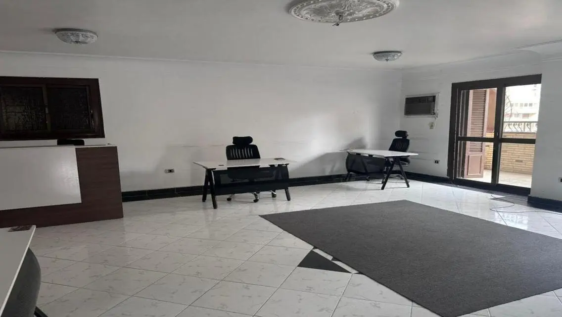 Luxurious Apartment in the Heart of the City with Stunning View