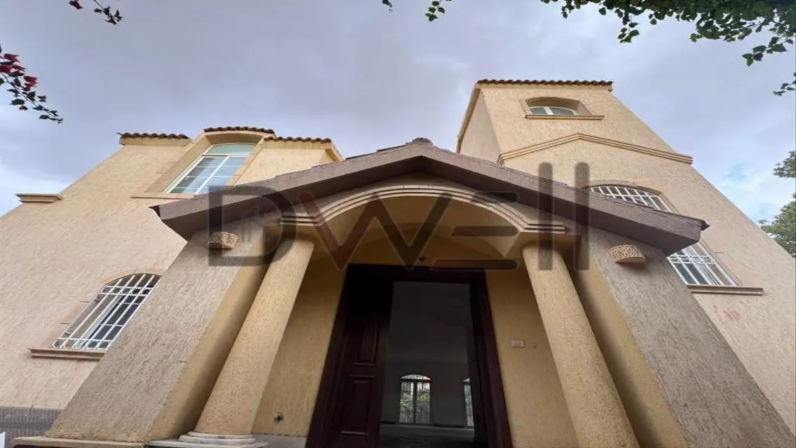 Luxury Villa with Unique Design and Private Garden