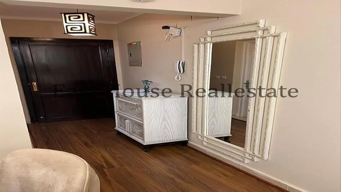 Luxury Apartment in Park Mall