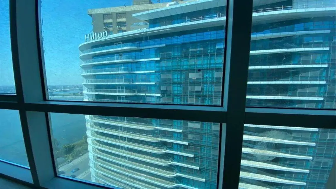 فلل فاخرة للبيع في سيرفيس باي هيلتون Ready To Move