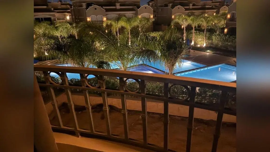 فيلا فاخرة بمساحة واسعة وتسهيلات متعددة للبيع