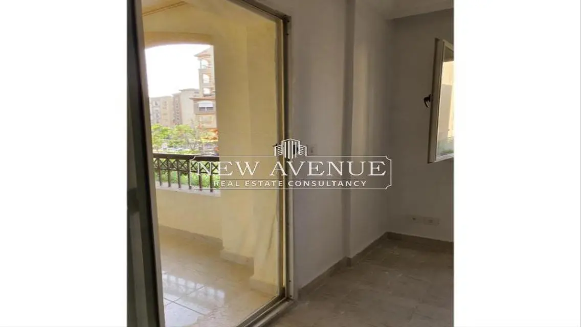 Luxurious Apartment with Spacious Layout and All Amenities