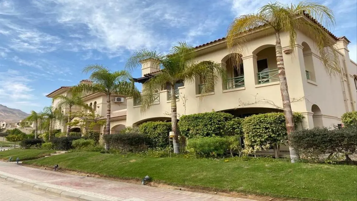 130 sqm Apartment with Sea View in Lavista