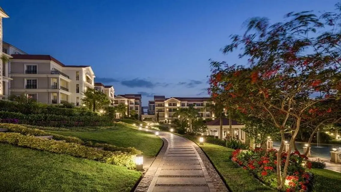 Luxury Villa with Private Pool and Enchanting Garden
