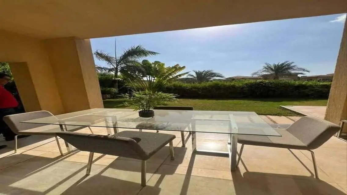Luxury Apartment in Stone Park 694