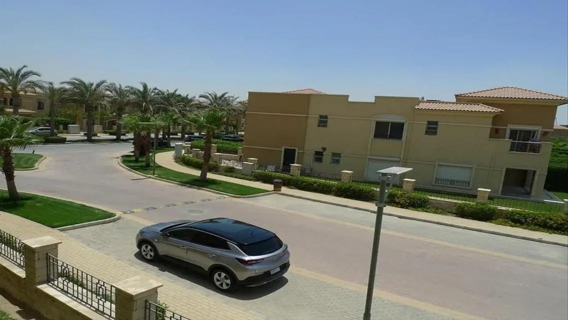 Luxury Apartment in Stone Park 694