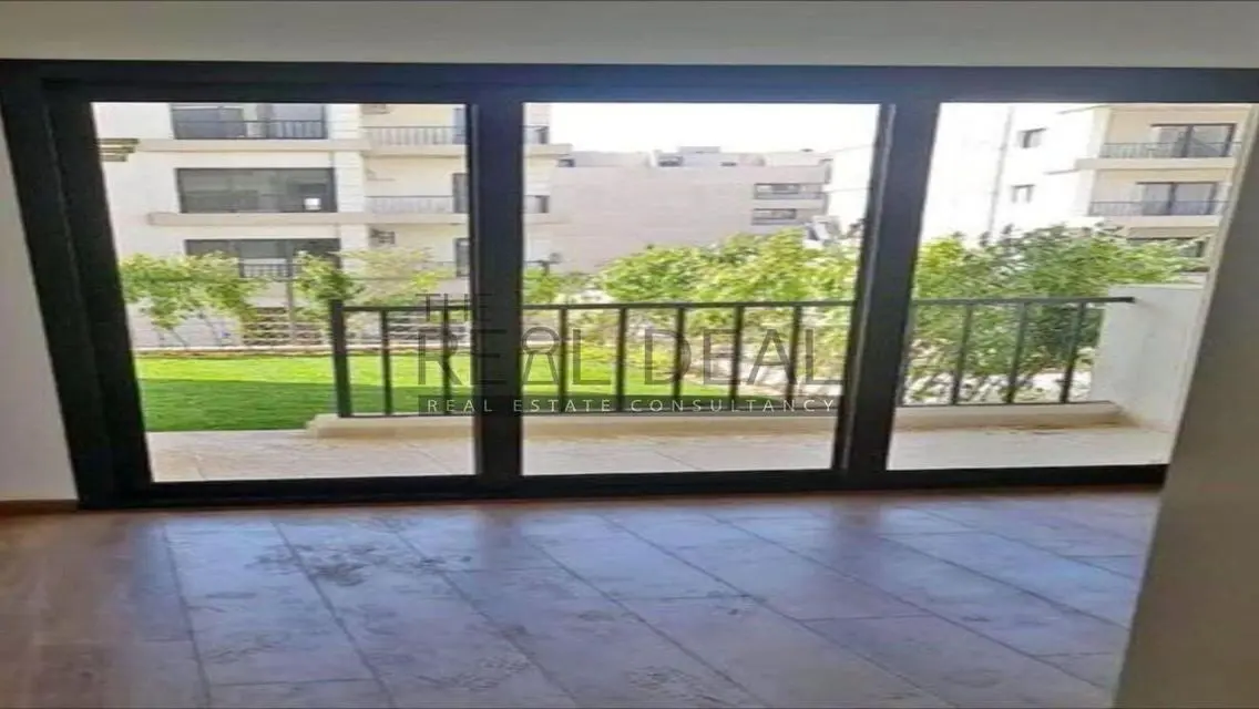 شقة فاخرة للبيع في إيفوار ويست بـ 16,000,000 جنيه