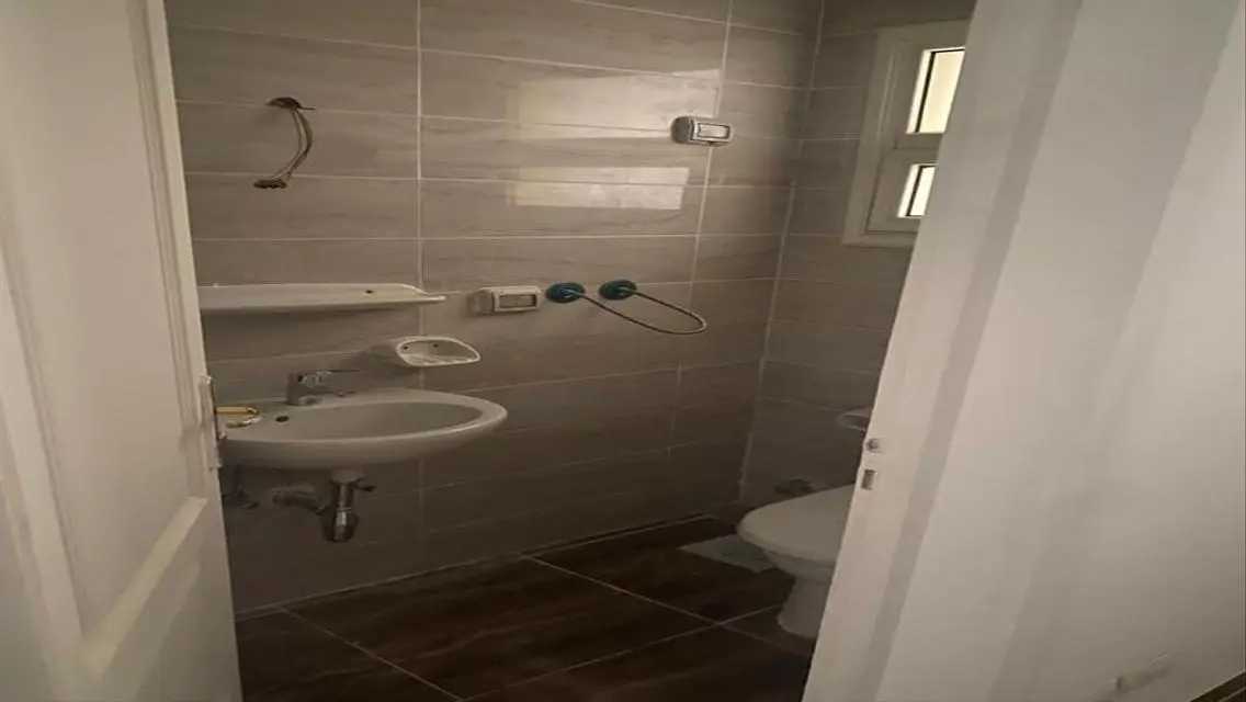 Spacious Apartment on the Second Floor, 248 Square Meters