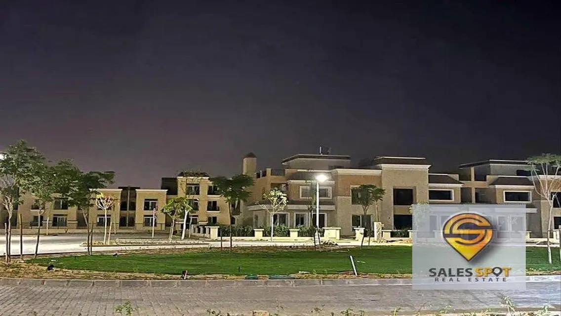 Luxury Apartment with Landmark View