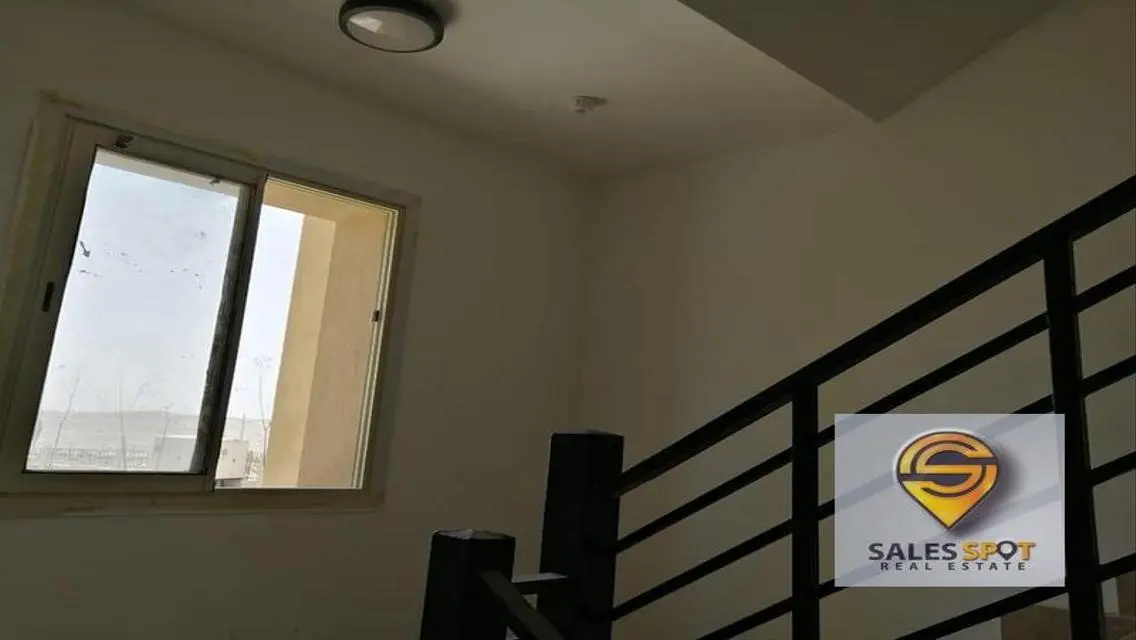 Luxury Apartment with Landmark View