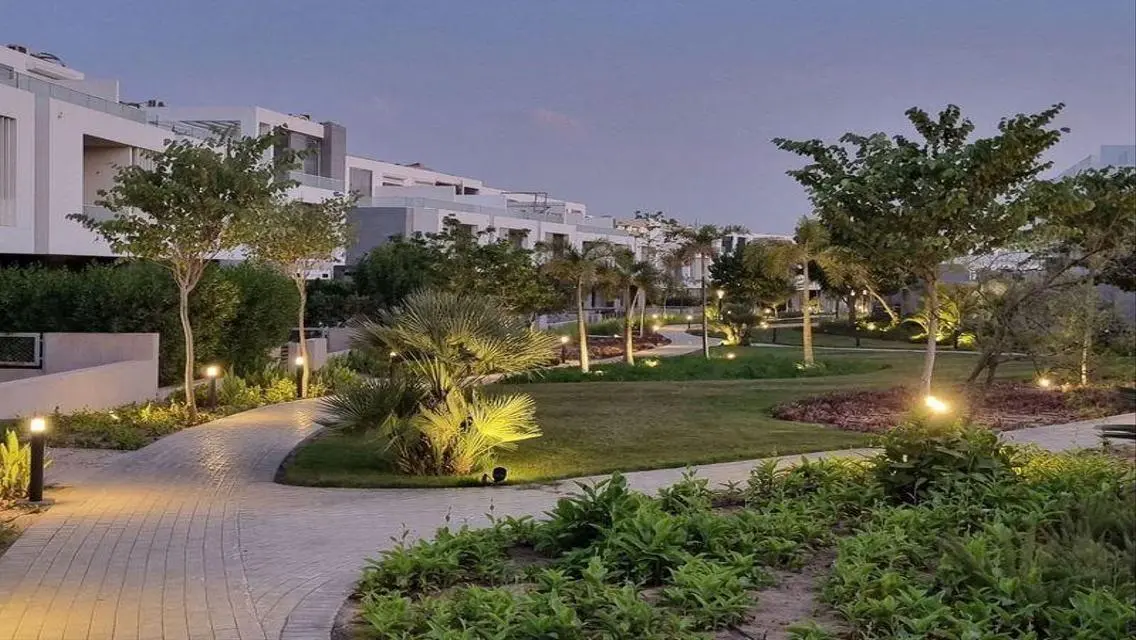 Luxurious Apartment in the Heart of the City with Premium Amenities