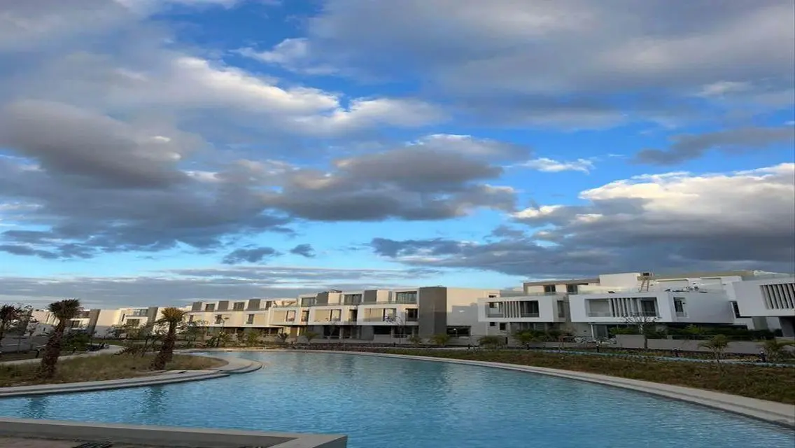 Luxurious Apartment in the Heart of the City with Premium Amenities