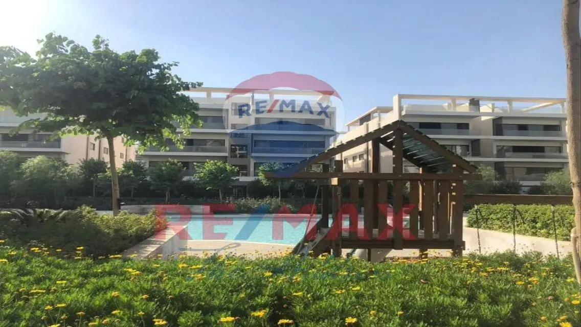 Luxury Apartment for Sale with Lake View