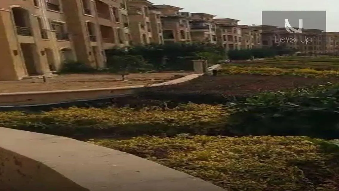 Luxury Apartment for Sale Overlooking Lakes