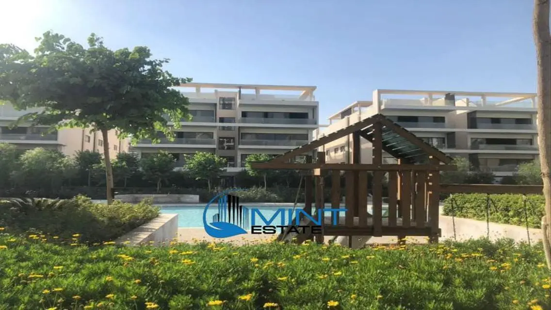 شقة فاخرة للبيع بمساحة واسعة مع وسائل الراحة