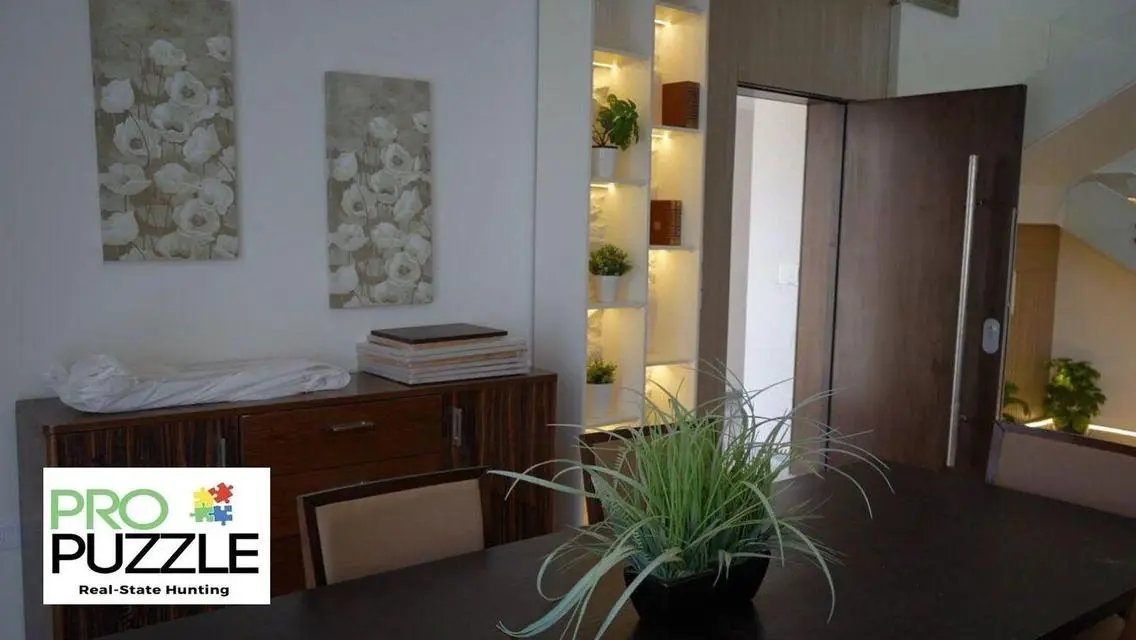 Luxurious Penthouse for Rent at Lake View Residence