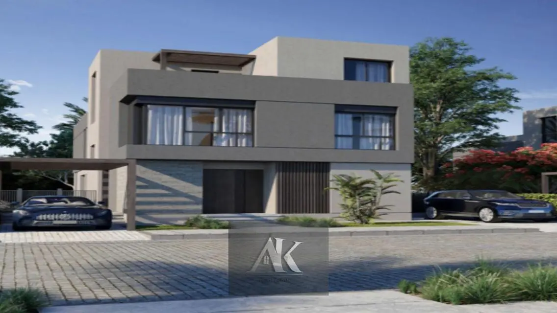 Luxury Villa Overlooking Lakes and Key Landmarks