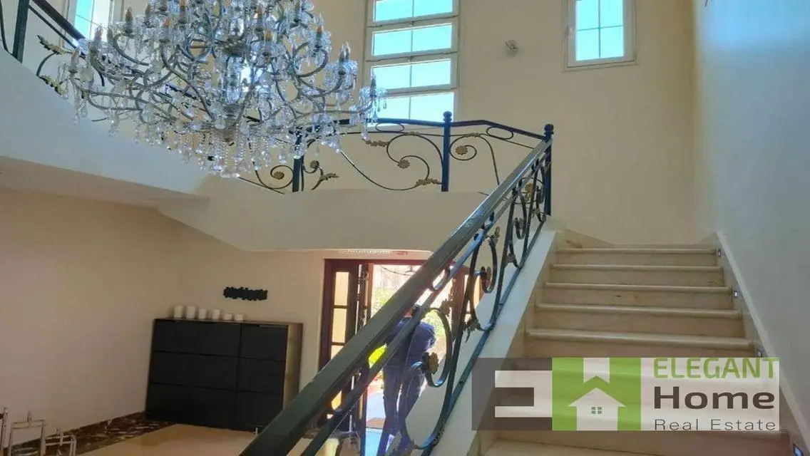 Luxury Property in CFC with Private Pool and Garden
