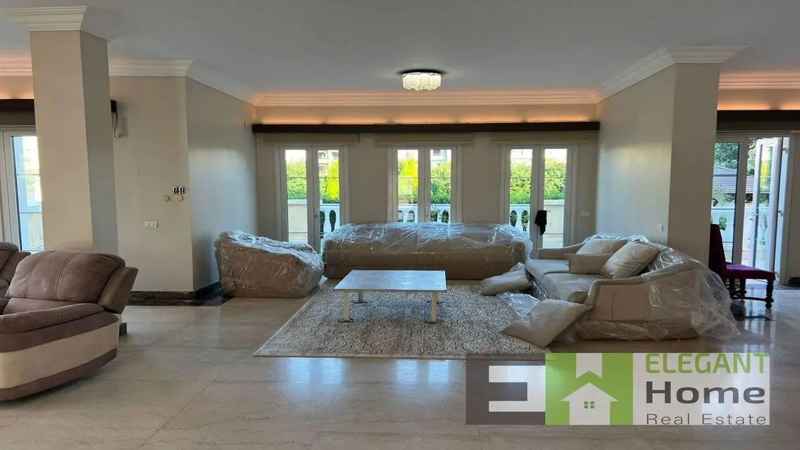 Luxury Property in CFC with Private Pool and Garden