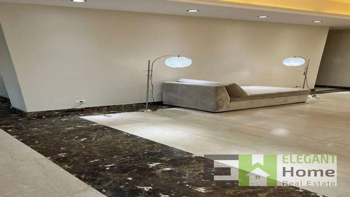 Luxury Property in CFC with Private Pool and Garden