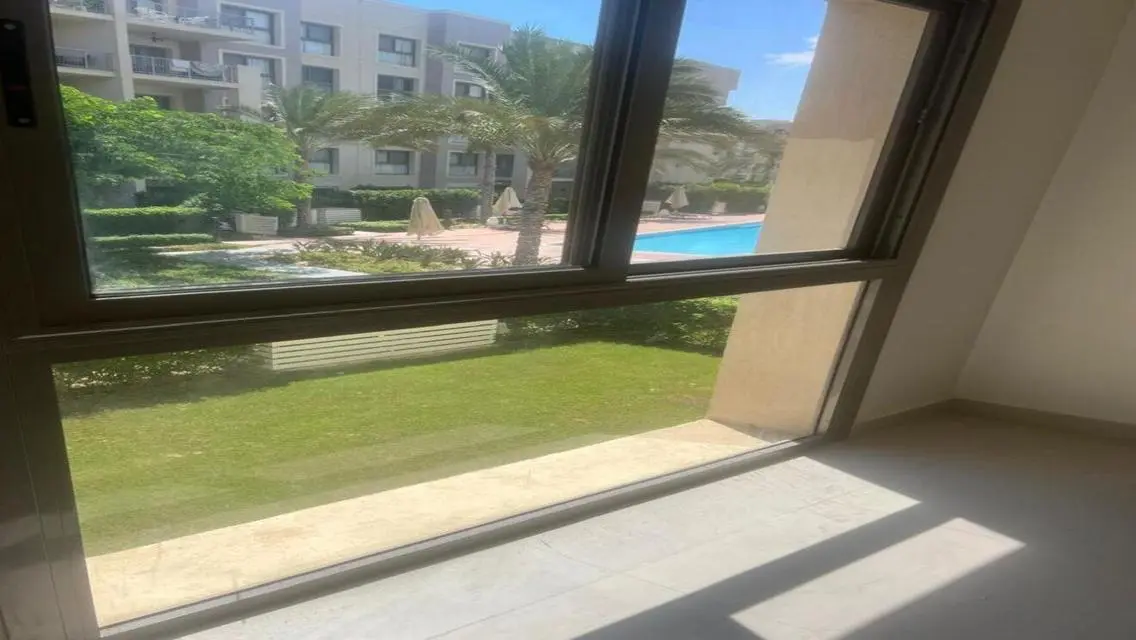 شقة رائعة للبيع في بحيرات