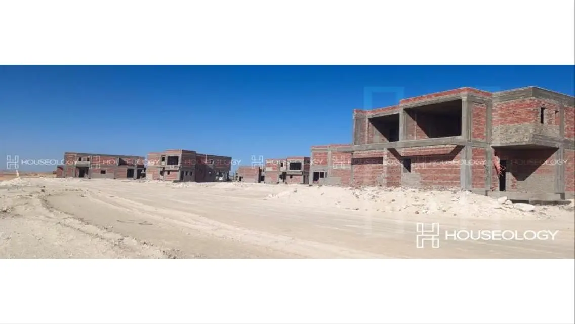 فيلا فاخر في قرية ليونيس - 317 متر مربع