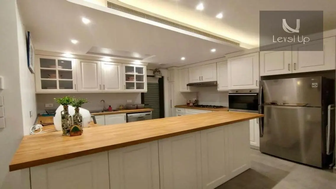 Stunning Apartment for Sale with Breathtaking Lake Views