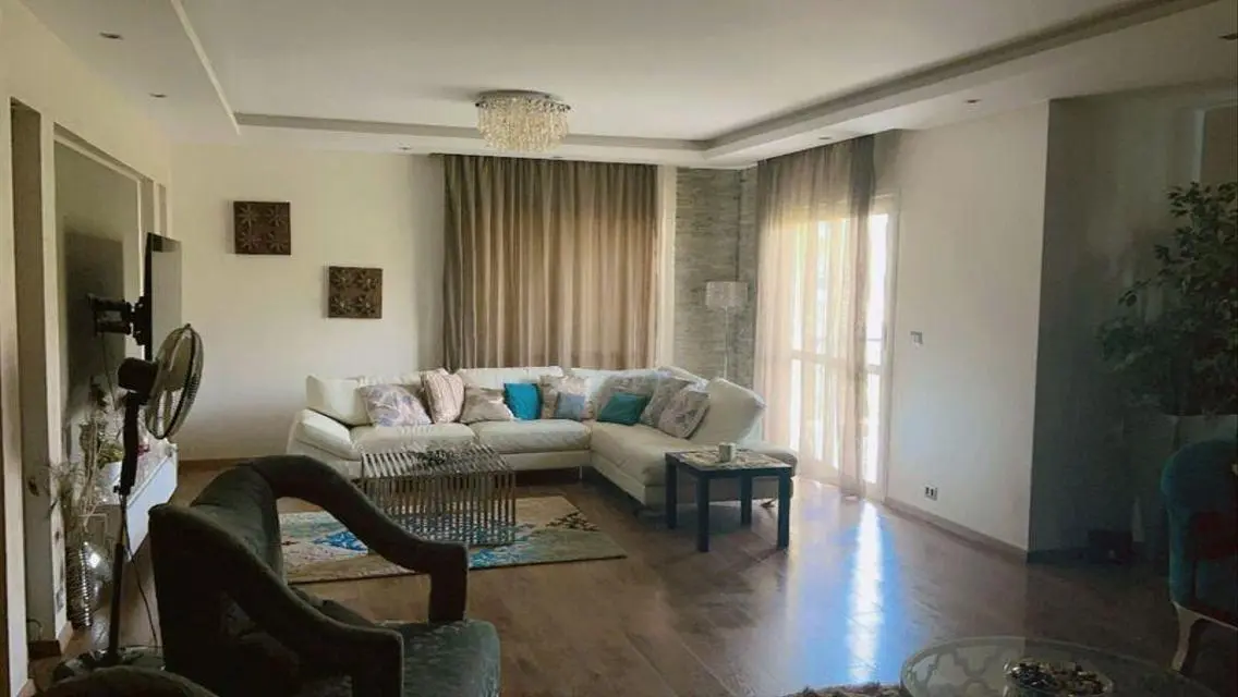 Luxurious Apartment in Prime Location - Modern and Equipped