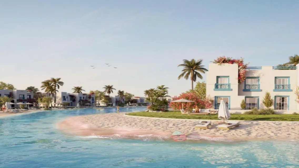 Luxury Villa with Private Garden and Shared Pool in Prime Location