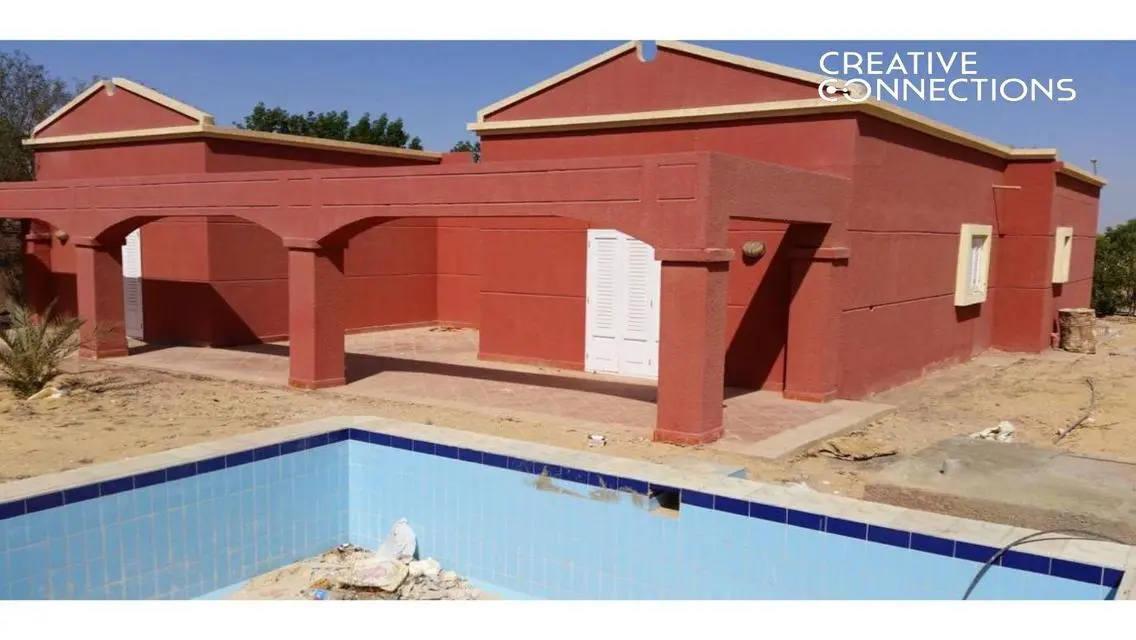 Luxury Villa with Private Pool and Garden by the Lakes