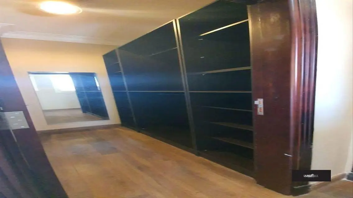 شقة فاخرة في AUC FUE