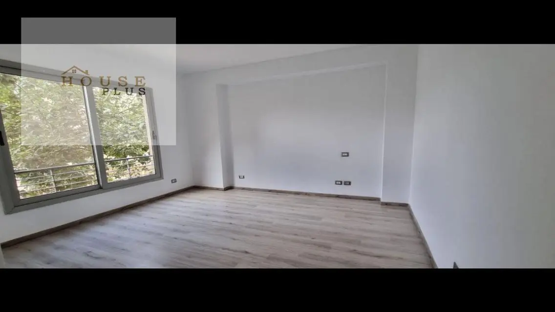 Beautiful Apartment of 152m with Lake View