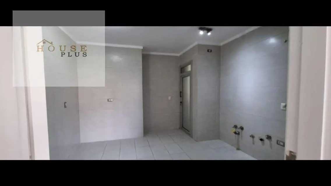 Beautiful Apartment of 152m with Lake View