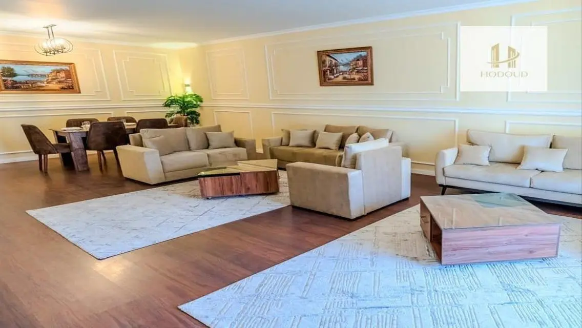 Stunning Apartment with Security Guard and Kitchen Facilities
