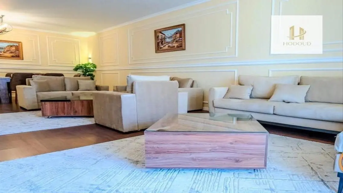 Stunning Apartment with Security Guard and Kitchen Facilities