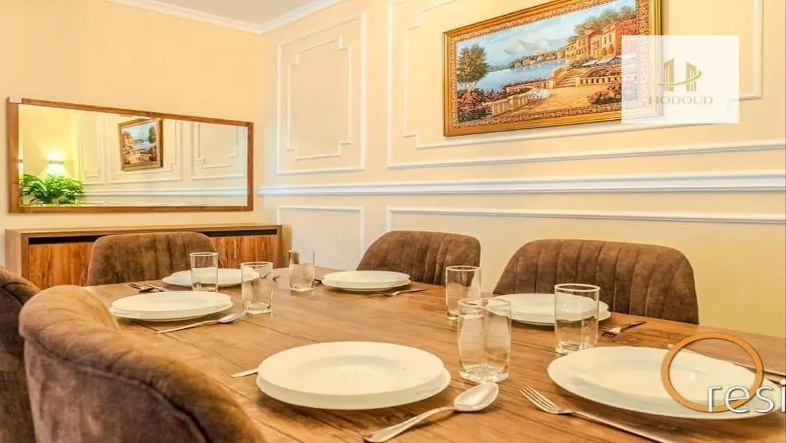 Stunning Apartment with Security Guard and Kitchen Facilities