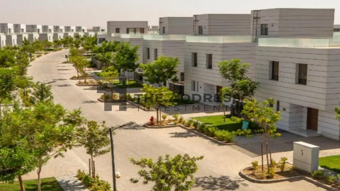 Luxury Apartment with Private Garden and Pool