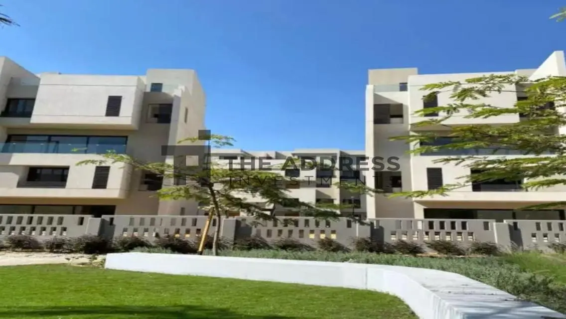 Luxury Apartment with Private Garden and Pool