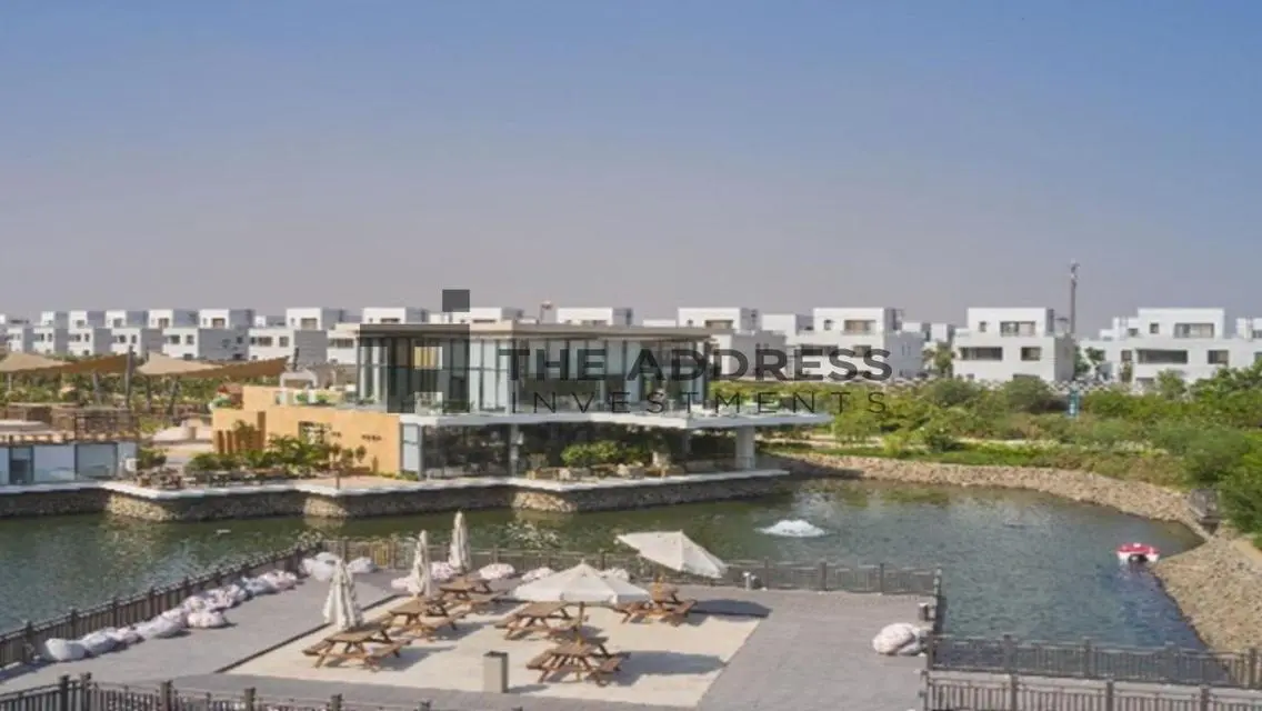 Luxury Apartment with Private Garden and Pool