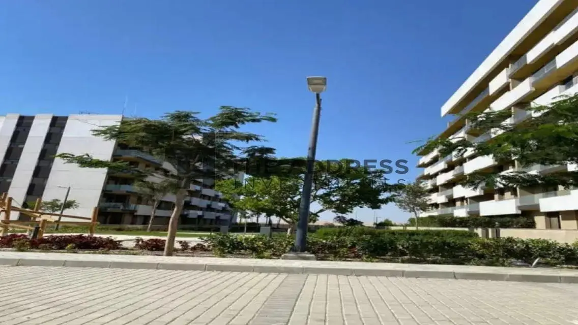 Luxury Apartment with Private Garden and Pool
