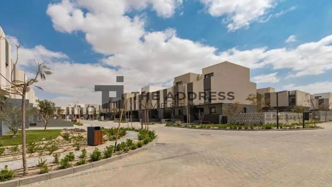 Luxury Apartment with Private Garden and Pool