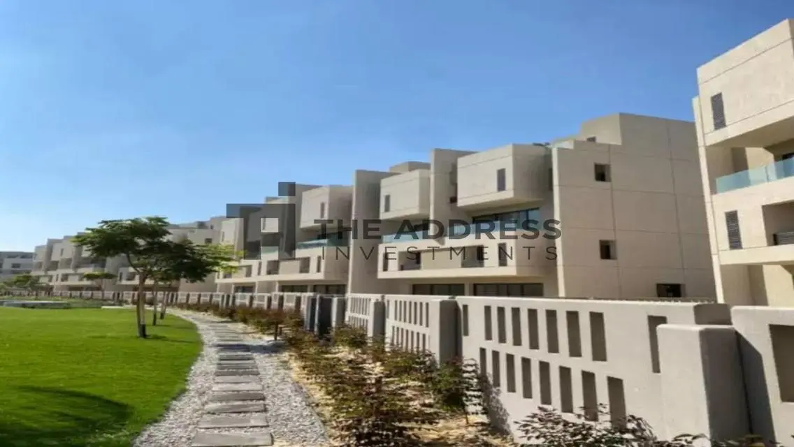 Luxury Apartment with Private Garden and Pool