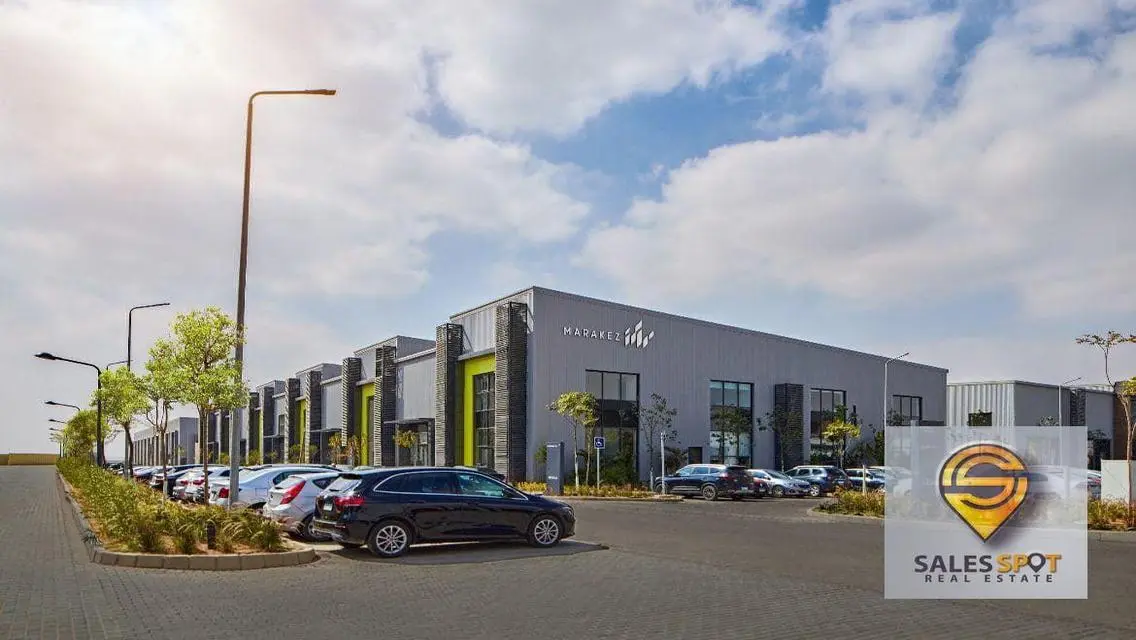 Cresent Studio with Exceptional Amenities