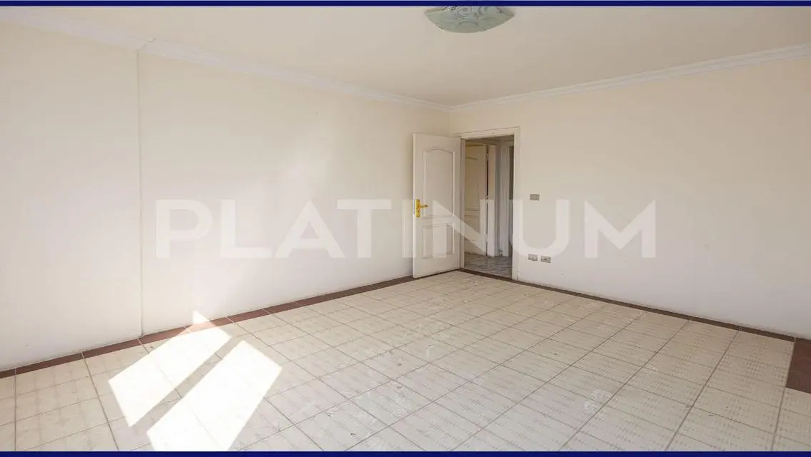 وحدة سكنية جديدة للبيع بمساحة متر وشرفة