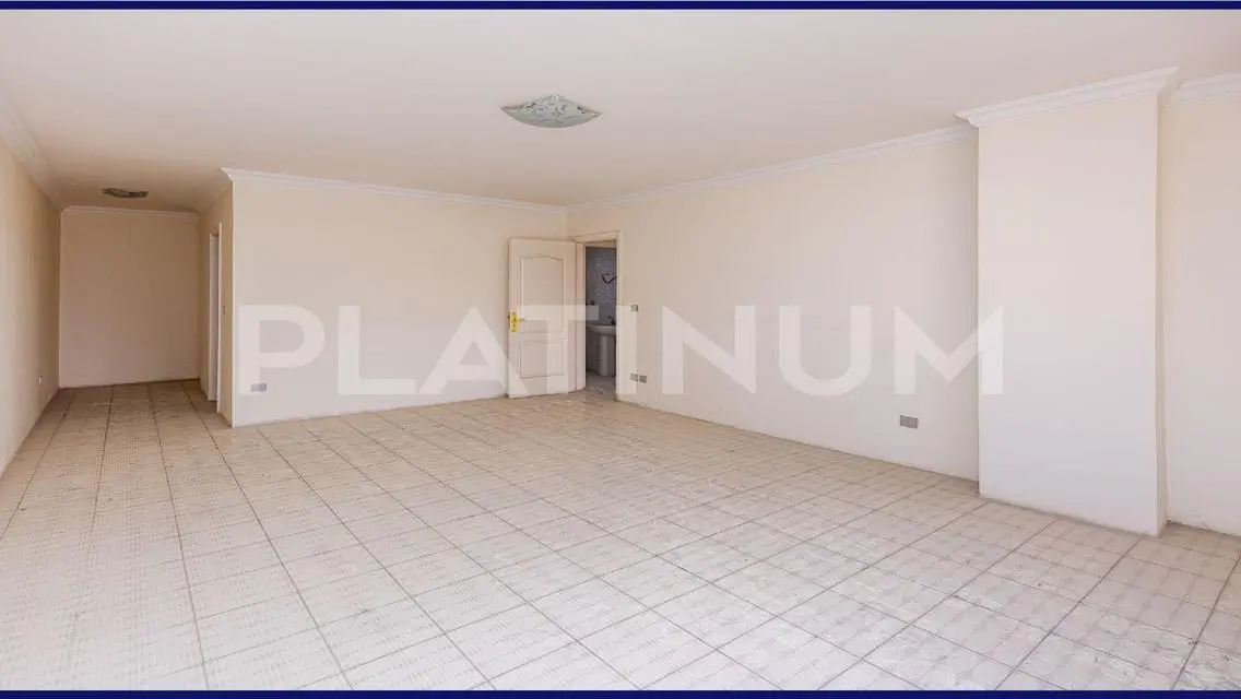 وحدة سكنية جديدة للبيع بمساحة متر وشرفة