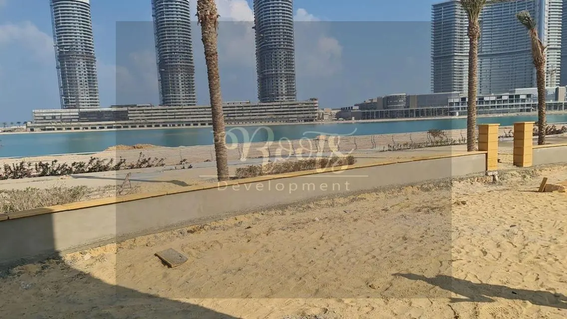 Luxury Villa with Balcony - 590 sq. meters